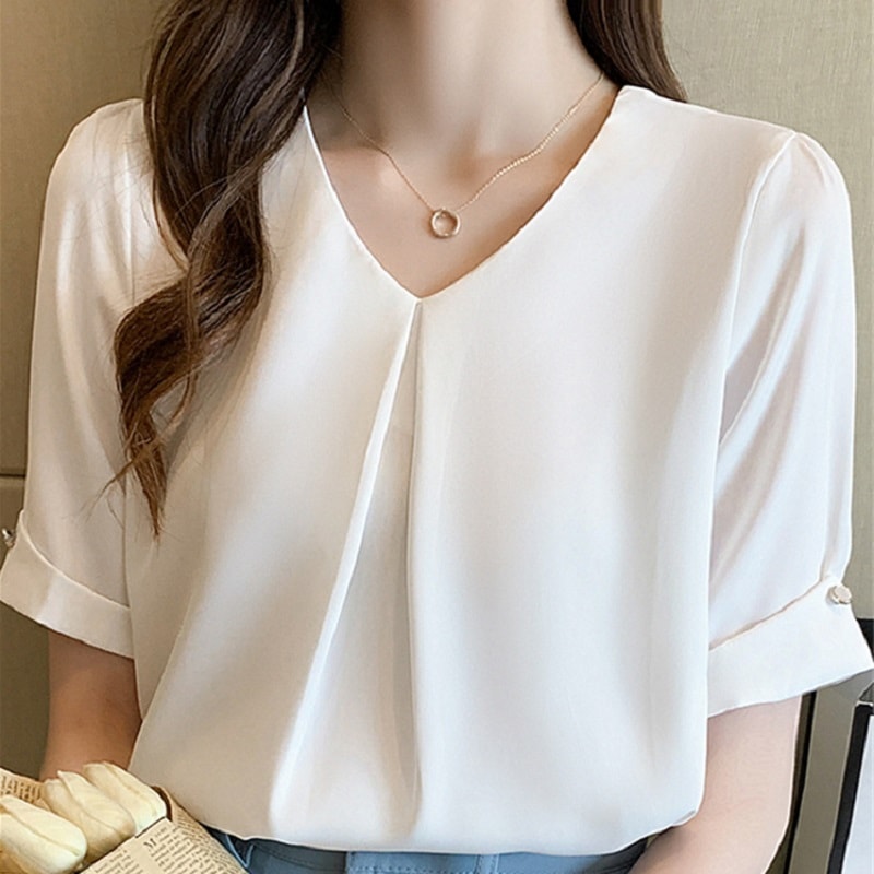 トップス シャツ ミディアム丈 袖あり 半袖 Vネック 襟なし シフォン かわいい 大人可愛い きれいめ シンプル カジュアル 大人 上品 おしゃれ 大人女子 こなれ感 ラブリー 個性的 無地 春 夏 5,206円