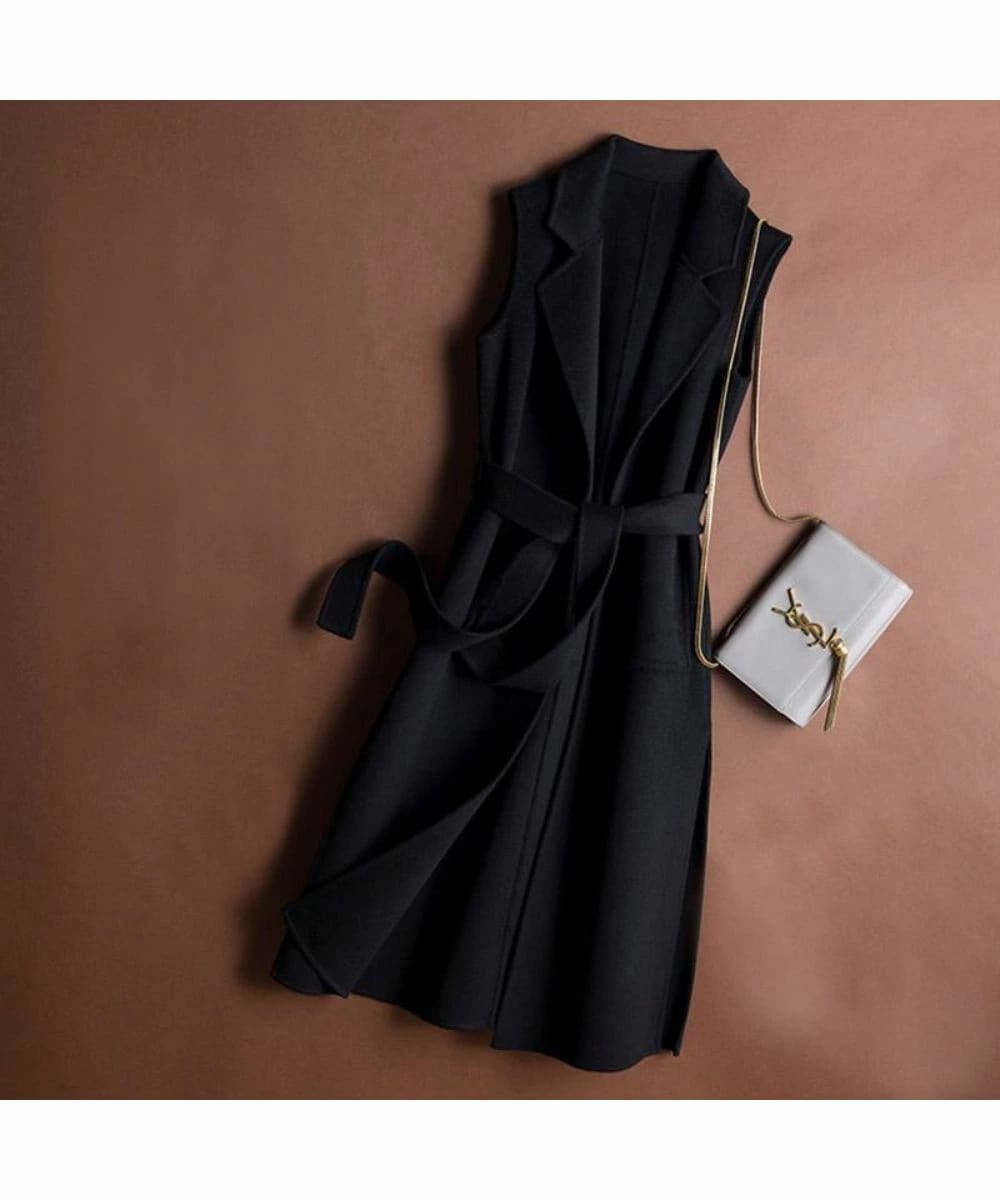 き カジュアル おしゃれ トレンド ベスト ベーシック シンプル 大人のレイヤードスタイルを楽しめるテーラードロングジレ