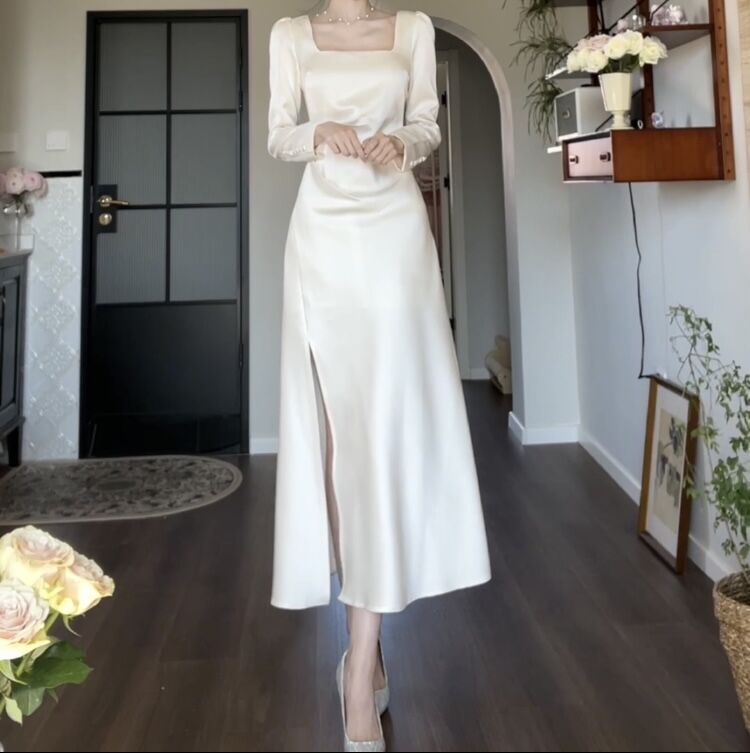 フレンチホワイトワンピース女性高級感敬酒服長袖エンゲージドレスサテン受領証ロングスカート