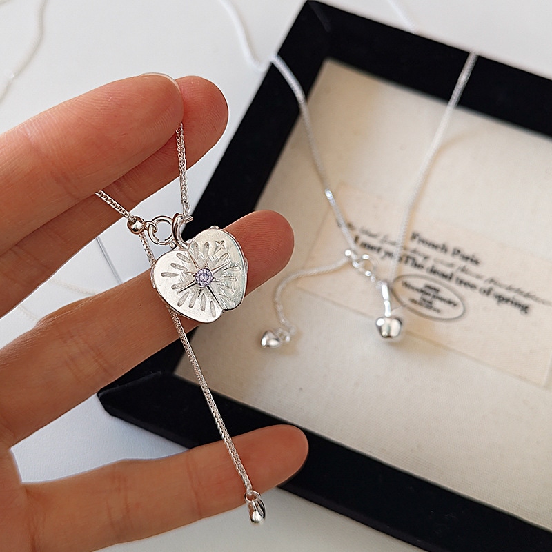 S925スターリングシルバークリスマスアップルセーターチェーンニッチデザインスタイリッシュなシルバーペンダントロングドローストリングネックレス