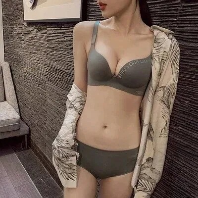 ノンワイヤー ブラジャー ショーツ 下着 上下セット ブラショーツセット 響かない!シ一ムレス yx