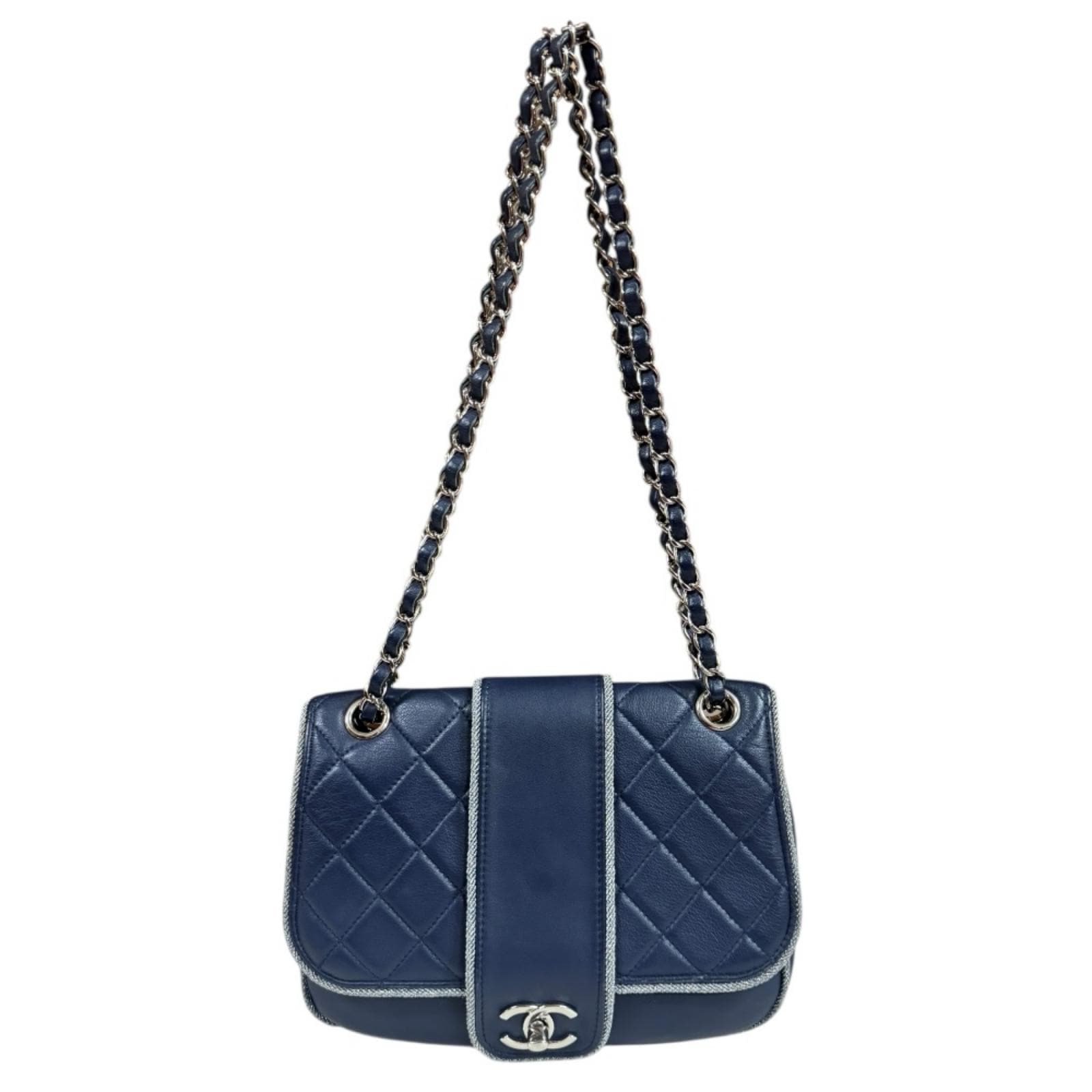 シャネル マトラッセ ショルダーバッグ レザー ネイビー CHANEL 中古
