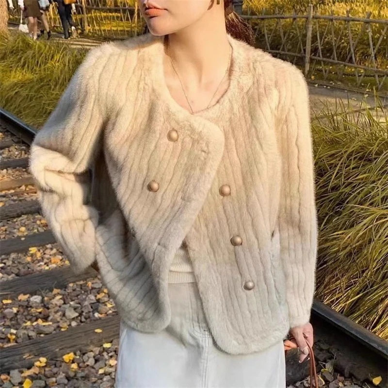 冬アウター 秋冬 新作 着痩せ ショート丈コート女性の毛皮のトップス ジャケット