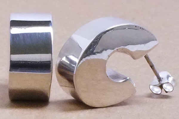 オーバルハーフスタッドピアス 1ペア販売 両耳 シンプル プレーン 大きい 肉厚 シルバー925 キャッチ ポスト 本物の銀 プレゼント 男性 女性 装着簡単 20G std00-00015xx