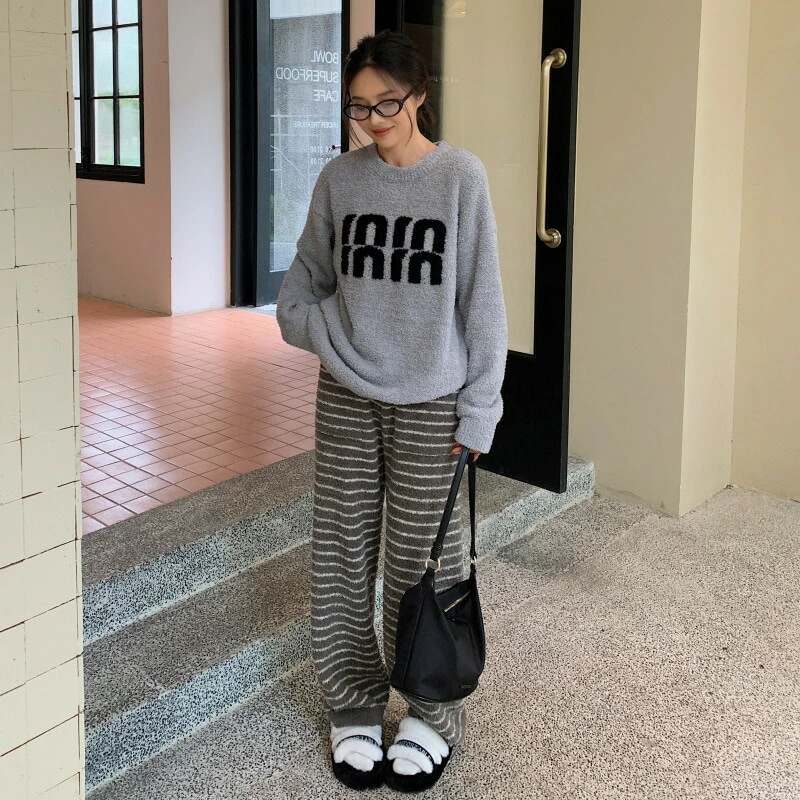 希少アイテムルームウェア レディース 部屋着 上下セット 冬 もこもこ 着る毛布 ふわもこ クルーネック プルオーバー ルームウェア 裏起毛 ボーダー柄 秋冬 あったかい ふわふわ 可愛い 女性 ナイ