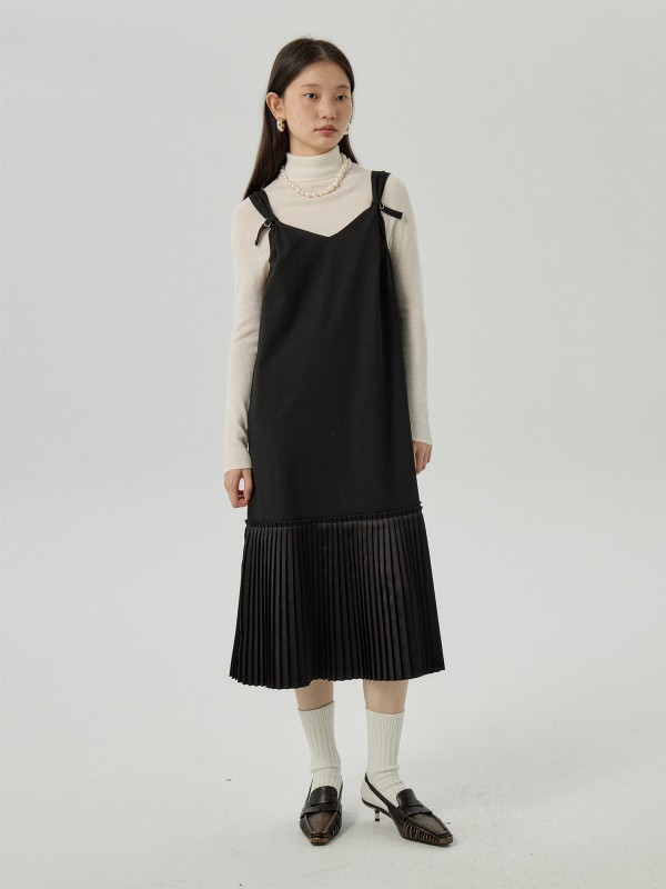 オーモント エッグタルト ホーム レトロ サスペンダー ドレス 新作 夏 ニッチ デザイン ルーズ プリーツ スカート