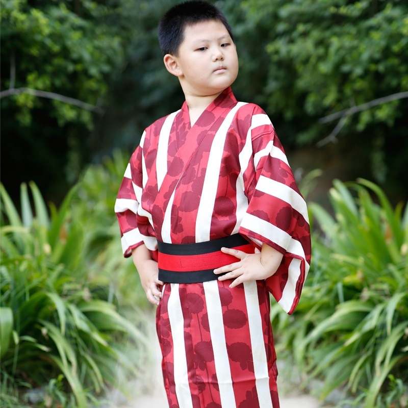 和服の男子旅人は伝統的な和服のスーツをたたいてしわになりにくくてアイロンなしの和服をします 6,408円