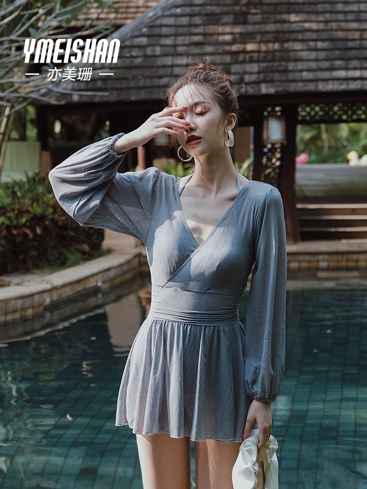 沂美山女性用長袖水着2024年スボディスーツ太った女の子がお肉を隠して温泉に浸かる