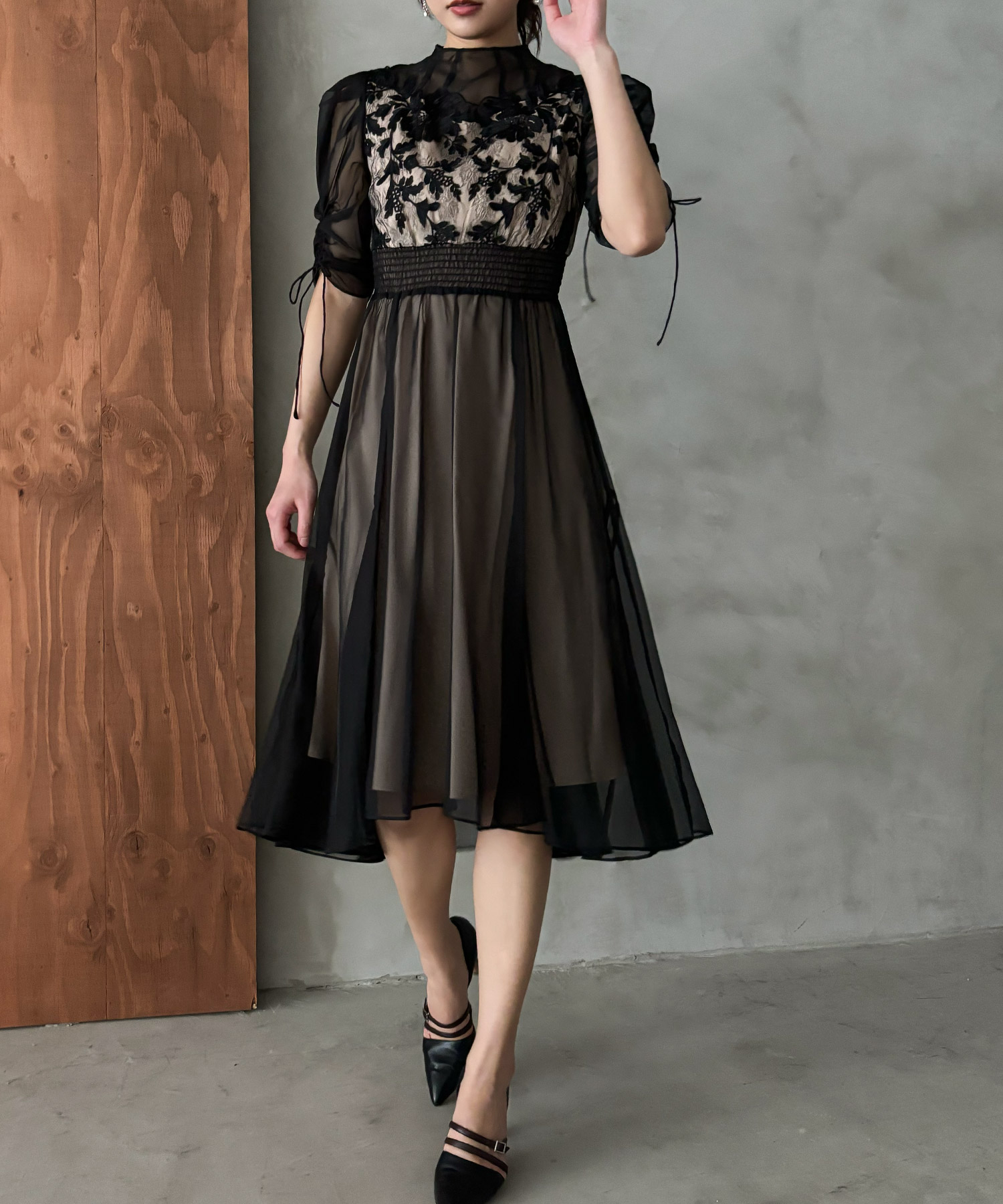 フラワーレースオーガンジーフレアドレス パーティードレス 結婚式 花柄 刺繍レース リボン シアー ボリューム袖 ワンピース 袖あり 七分袖 二の腕カバー ミモレ丈 お呼ばれ パーティー 二次会