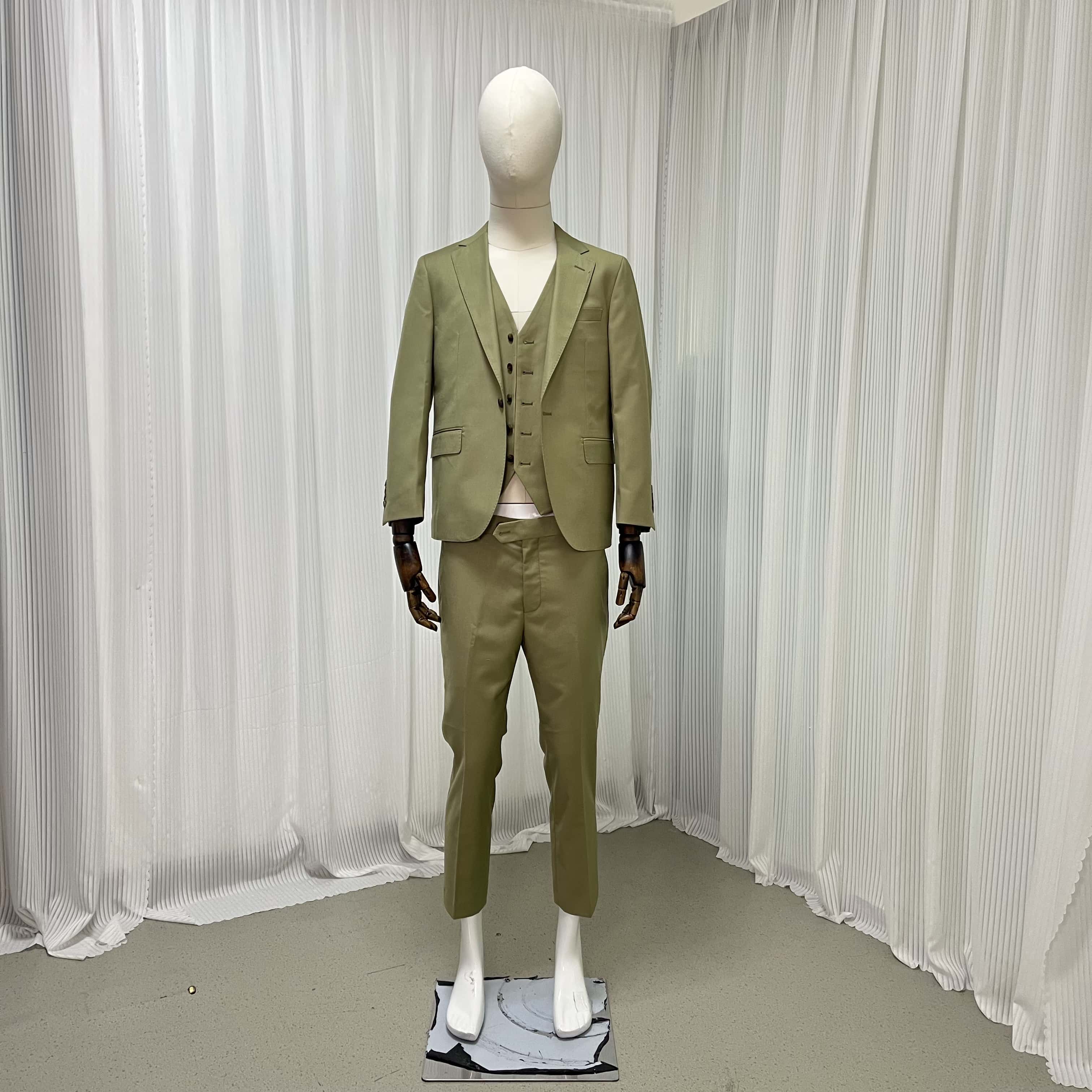 グリーン 結婚式 新郎衣装 タキシード ジャケットベストパンツの3点セット