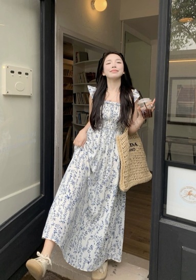 スカート ワンピース プルオーバー ロングスカート ロング ロング丈 袖なし ノースリーブ スクエアネック 襟なし スリム Aライン フリル ふわふわ 薄手 かわいい きれいめ シンプル カジュアル