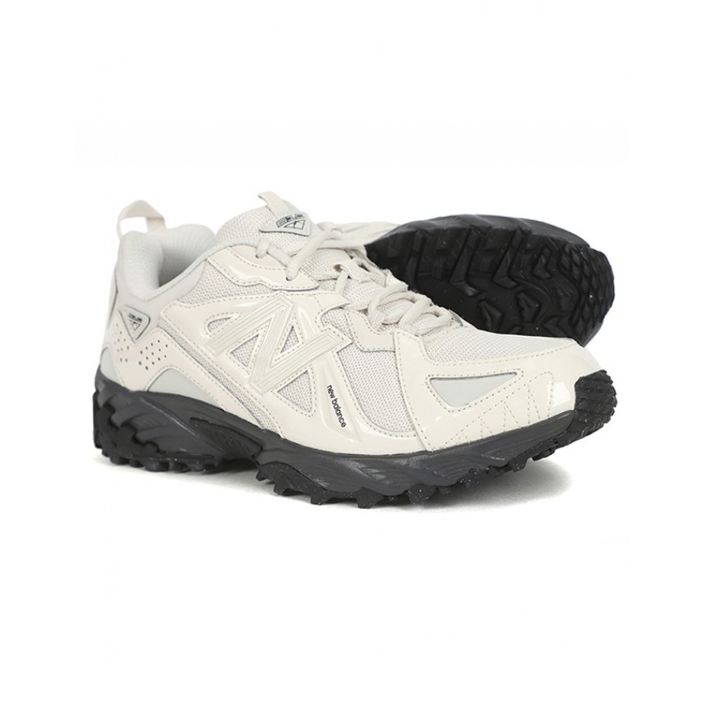 ニューバランススニーカー ML610 ライトグレー