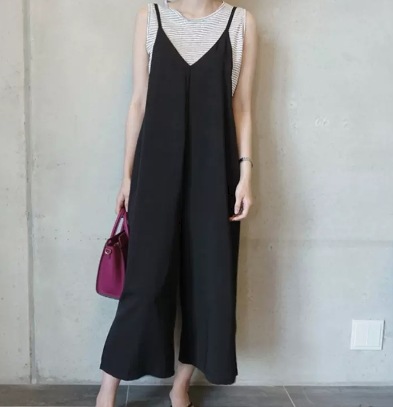 ボトムス パンツ オールインワン サロペット ワイドパンツ クロップド丈 袖なし Vネック 大人可愛い きれいめ 上品 シンプル カジュアル アジアン エスニック エキゾチック ラフ 抜け感 無地 夏 4,910円