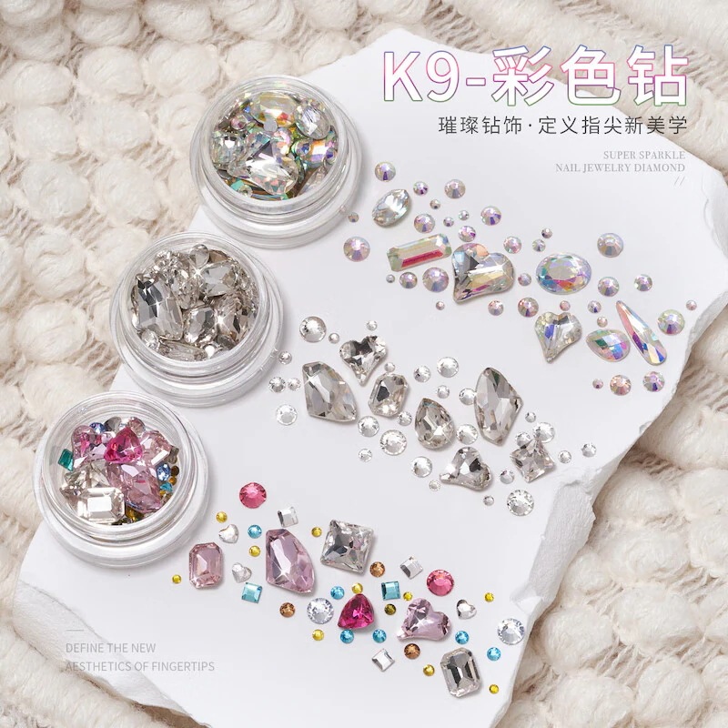 K9ネイルダイヤモンドアクセサリー尖底異形ハート斧ドリル爆閃爪装飾 NO.4 銀色山泉