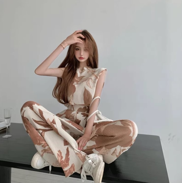 トップス ワイドパンツ 2点セット セットアップ ノースリーブ かわいい 大人可愛い きれいめ シンプル カジュアル 大人 上品 おしゃれ お洒落 かっこいい レトロ 大人女子 こなれ感 ラフ