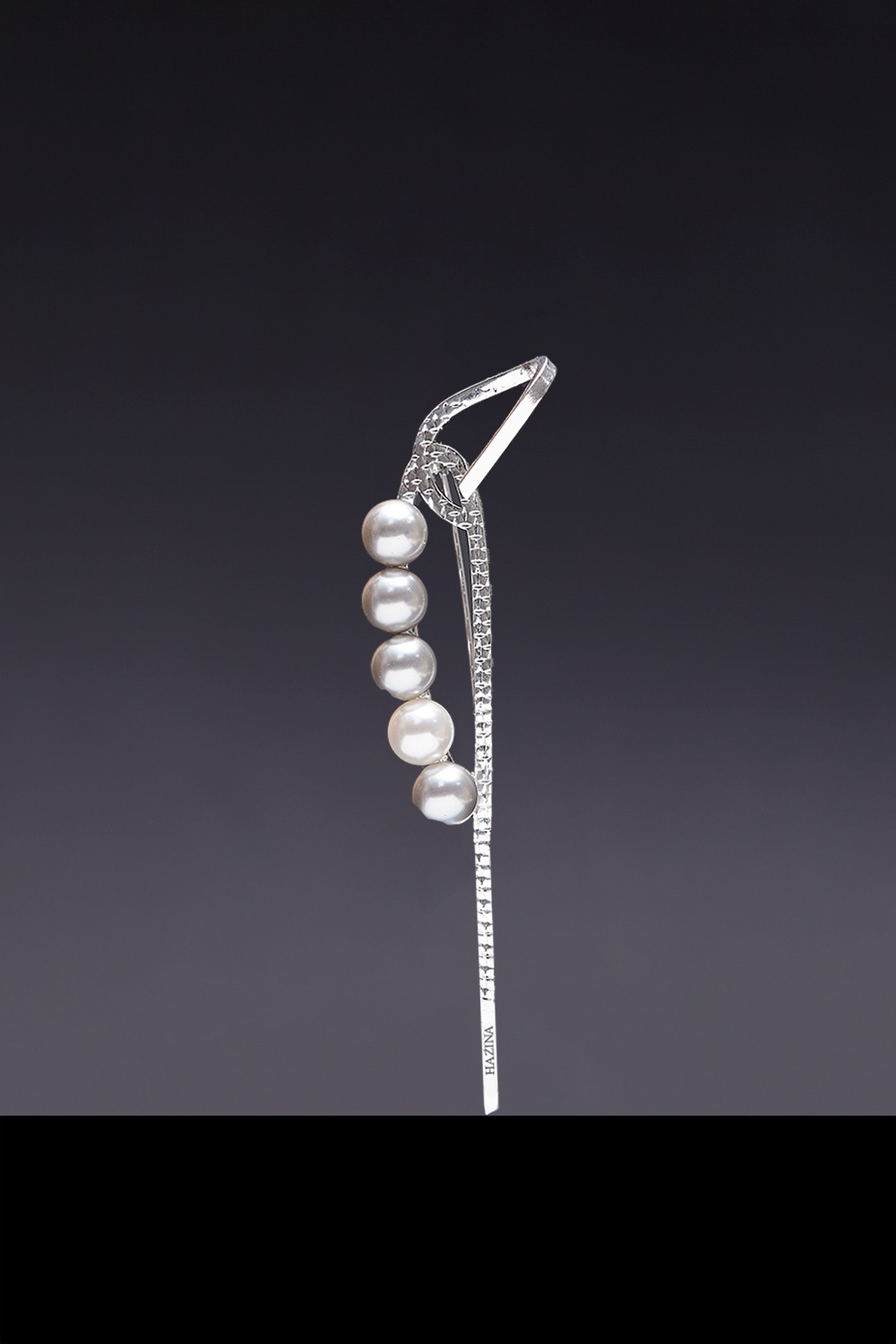 Pearl Theoria Brooch - silver