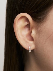日本未入荷Heiの[sv925] jingle one-touch earring 全2色 Qoo10 | 「Hei」のブランド検索結果(人気順)：Hei買うなら激安