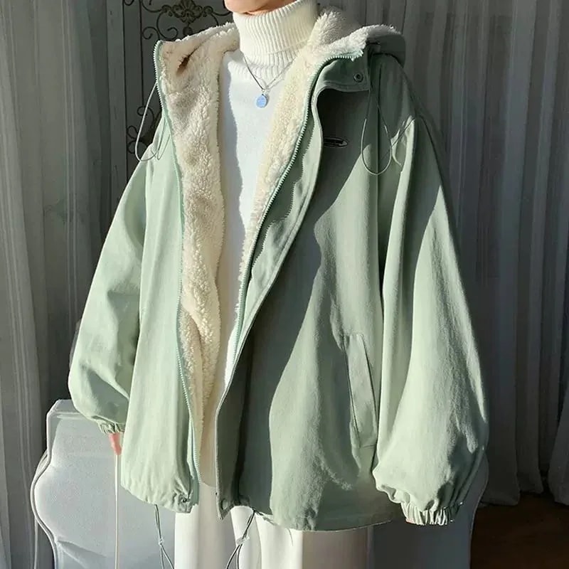 大きいサイズの子羊の毛のコートの女性の冬のデザイン感の小さい大衆は厚いベルベットの綿服の太ったmmのゆるい綿服潮を厚くした