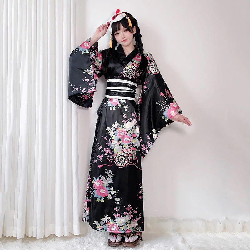 日本のフォーマルコスプレ衣装伝統的な振袖桜の着物とスタイルのプリントが改良された浴衣ロングスーツ