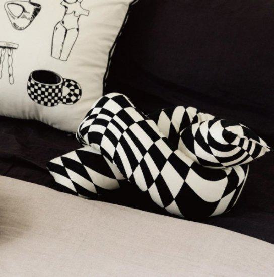 クッション モノトーン 幾何学模様 チェック チェック柄 幾何学 白黒 黒白 インテリア インテリア雑貨 おしゃれ 高級感 北欧 シンプル モダン リビング ベッドルーム 寝室 車 背もたれ 雑貨 プ