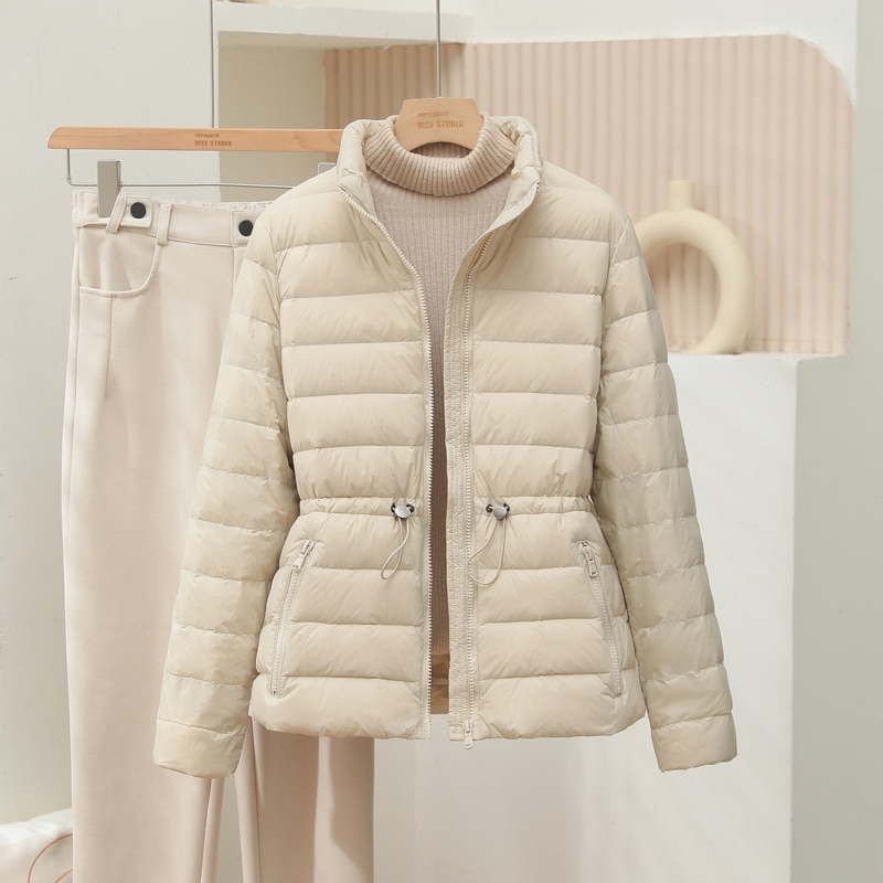 ドローストリングウエストのレディースダウンジャケットスリムフィット新しい秋/冬スタイルシンプルでファッショナブルスタンドカラー暖かくエレガントなコート 4,799円