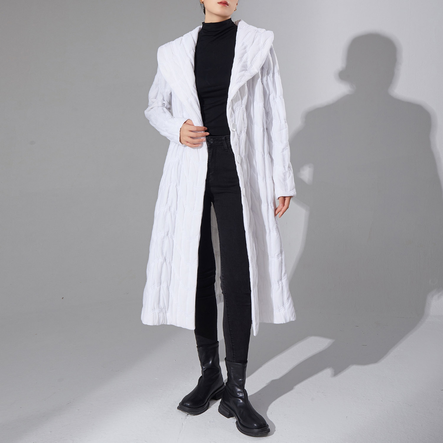 女性用の高級ロングコートの厚手の高級秋冬綿服の女性服