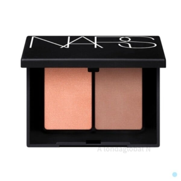 クルンプール ナズ デュオ アイシャドウ パレット