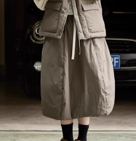 レディース スカート キルティングコート ミモレ セミフレア ストレート Iライン ウエストリボン フリース ダウン 中厚手 伸縮性 かわいい 大人可愛い シンプル カジュアル 上品 おしゃれ ラフ