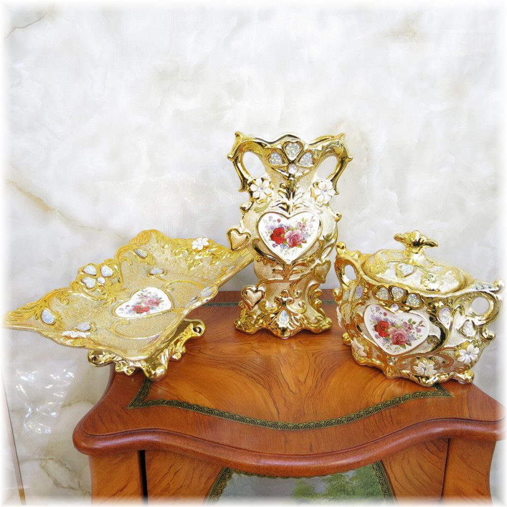 【送料無料！】可愛いデザイン！新品 インテリア小物 アンティーク調 可愛い フラワーデザイン 花瓶&卓上小物3点セット