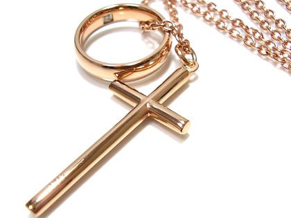 送料無料ステンレスアクセサリー当店オススメピンククロス＆リングステンレスネックレス/プレゼント/ギフ