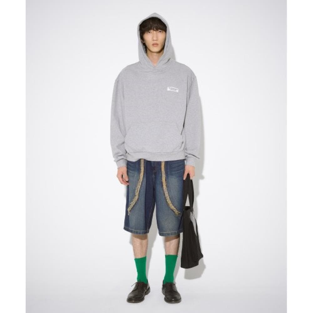 THE MUSEUM VISITOR SILVER CUBIC STUD LOGO HOODY GREY 122