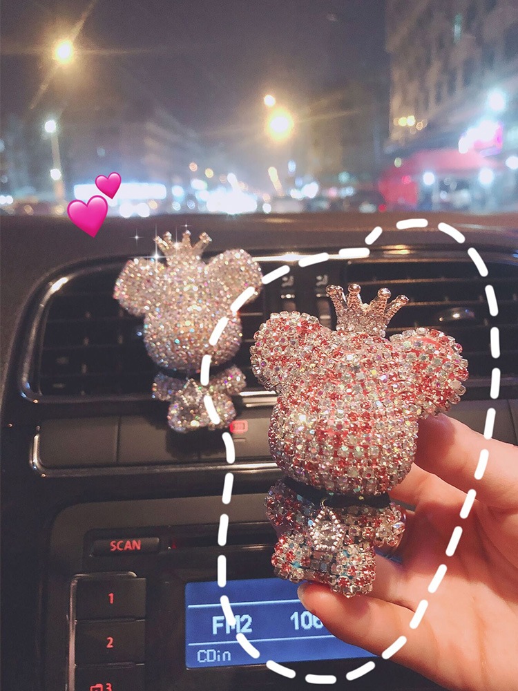 全国一律送料無料 韓国のかわいい熊は風口の香水の車内の車のアクセサリーの贈り物をくぐり抜けて男女の新車の誕生日の祝日を