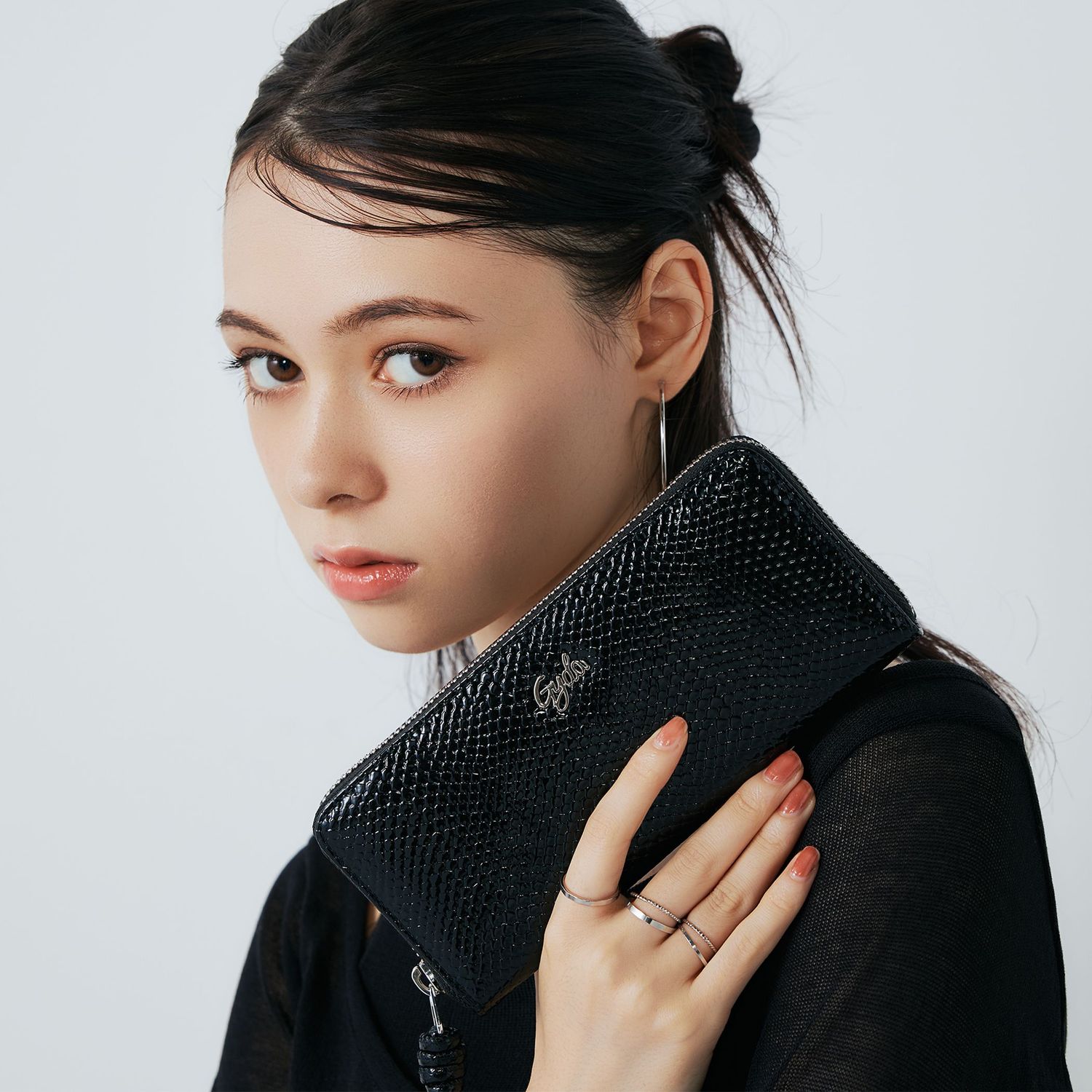 PYTHONEMBOSS ラウンド 長財布 レディース ブランド パイソン ヘビ柄 蛇 GY-W361