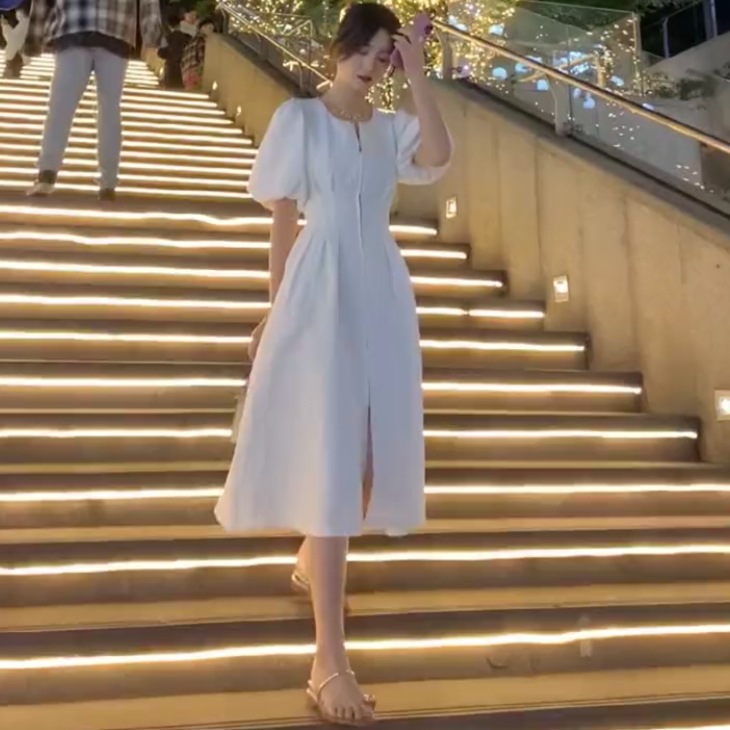 ワンピース フレアワンピース 膝丈 ひざ丈 膝上 膝下 袖あり 半袖 パフスリーブ ラウンドネック フレア セミフレア ベルベット 大人可愛い きれいめ シンプル カジュアル 大人 上品