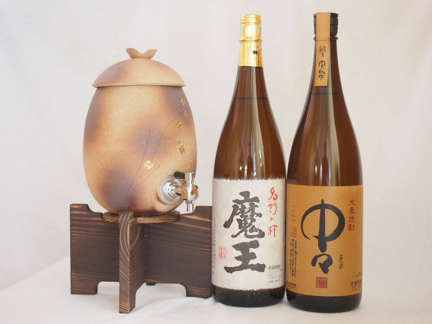 信楽焼明山窯　焼酎サーバー　火色金小紋　2200ｃｃ(滋賀県)芋焼酎2本セット 黒木本店 中々 1