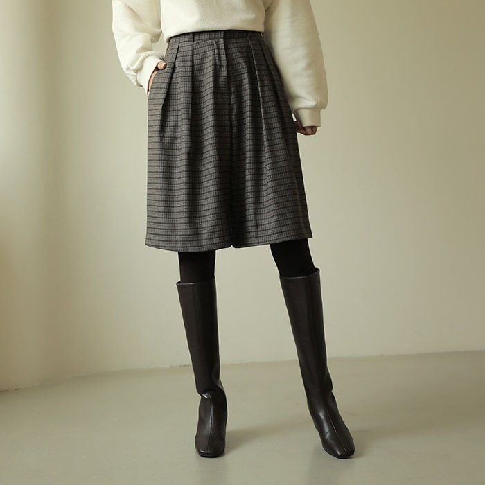 [韓国ファッション] 後ろウエストゴム ダブルタック チェックハーフパンツ（5分丈）