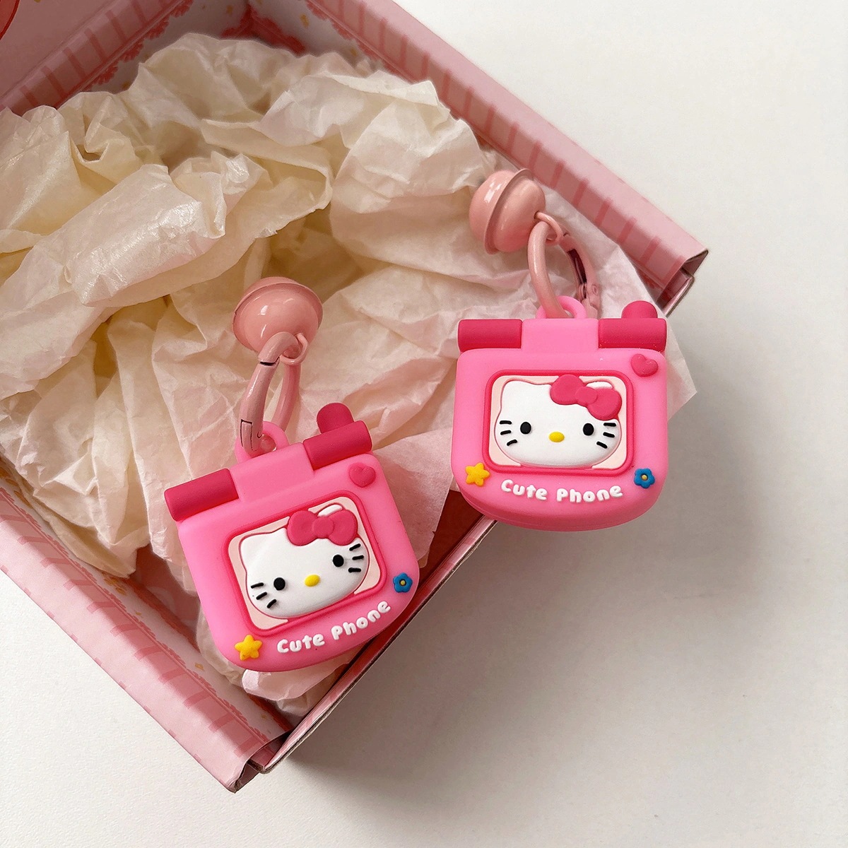 【200点セット】【送料無料】KT猫携帯電話アップルAirTag紛失防止器保護カバー落下防止ペット追跡ロケータキーホルダー適用