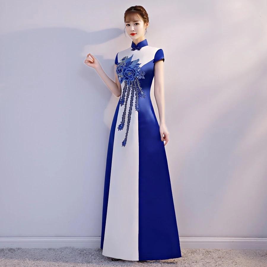 ワンピースドレスドレスチョンサム春2025年春女性の威厳のある雰囲気のファッションレトロ長ステージエチケットパフォーマンス服