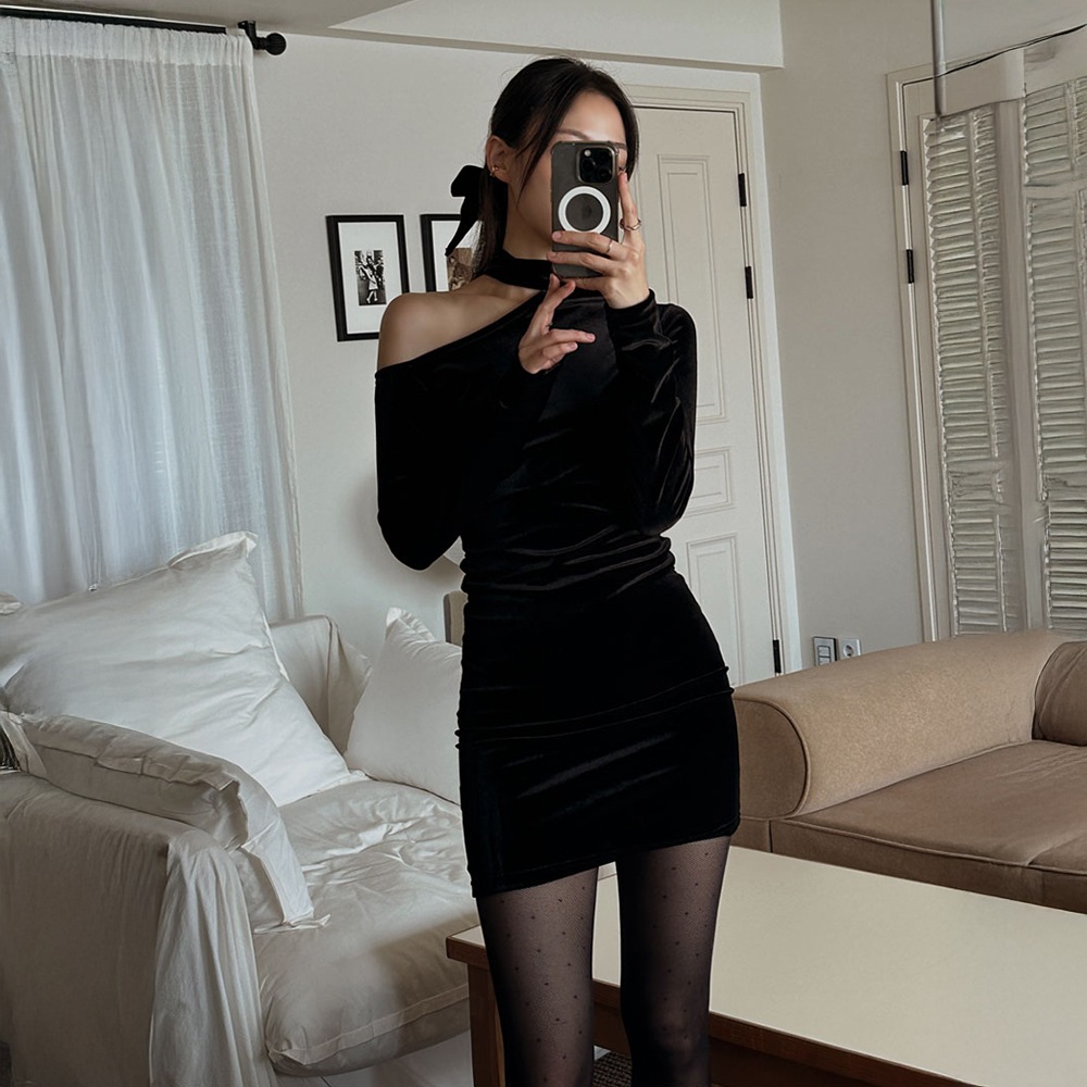 ペットニースリムベルベットカットアウトミニワンピース