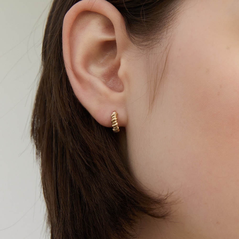 LUNNE 14K ツイストロープワンタッチリングピアス 14K ゴールド #LFE27