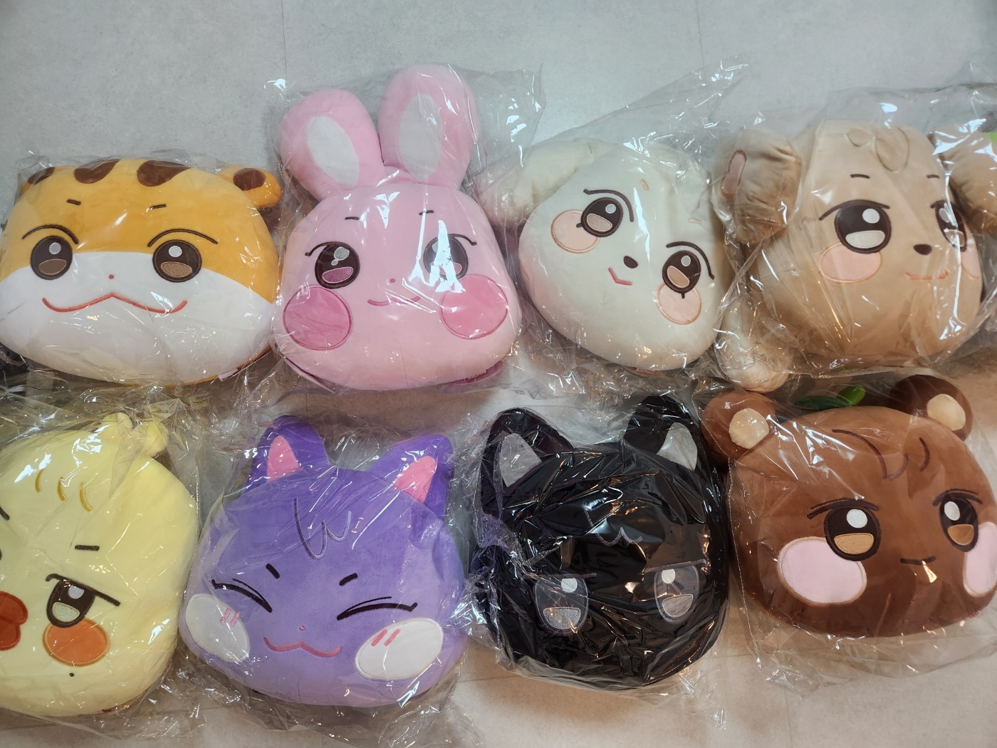 ATEEZ X ANITEEZ POP-UP STORE ANITEEZ IN ICE CITY OFFICIAL MERCH GOLDEN HOUR PLUSH CUSION