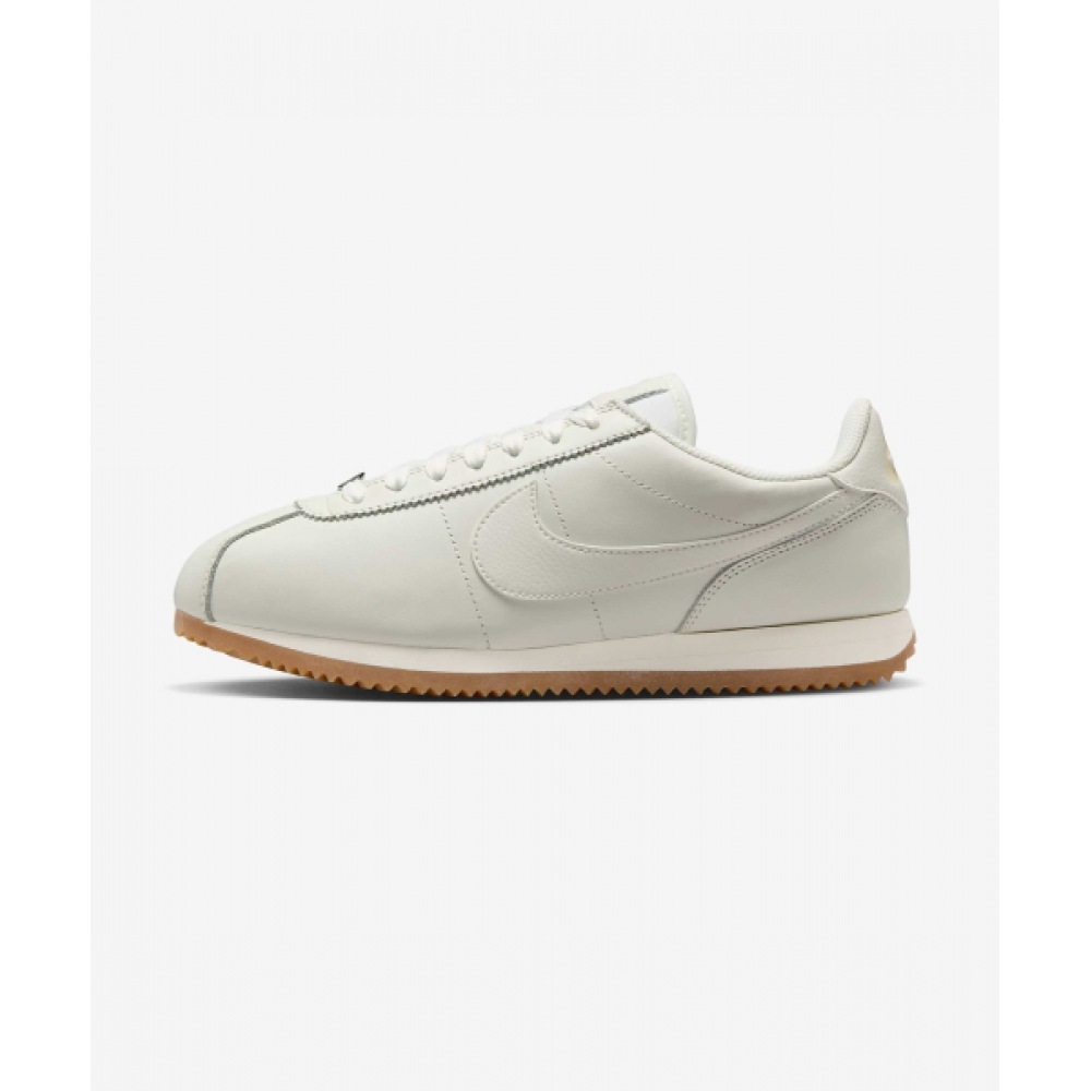 NIKE Cortez SE W-セール:ココナッツミルク:メタリックシルバー:ガムミディアムブラウン/HV6936-133