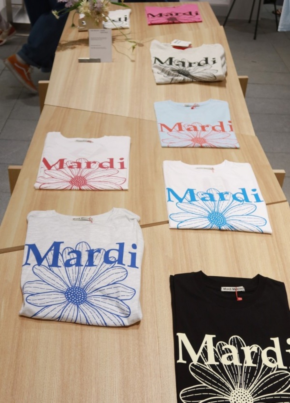 TSHIRT FLOWERMARDI T-Shirt/ユニセックス/半袖Tシャツ