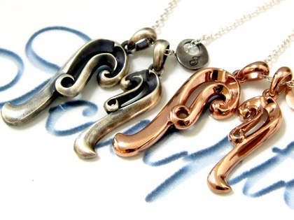 Sculpteペアスカルプテアンティークピンクシルバーペンダント/プレゼント/ギフト/アクセサリーネ