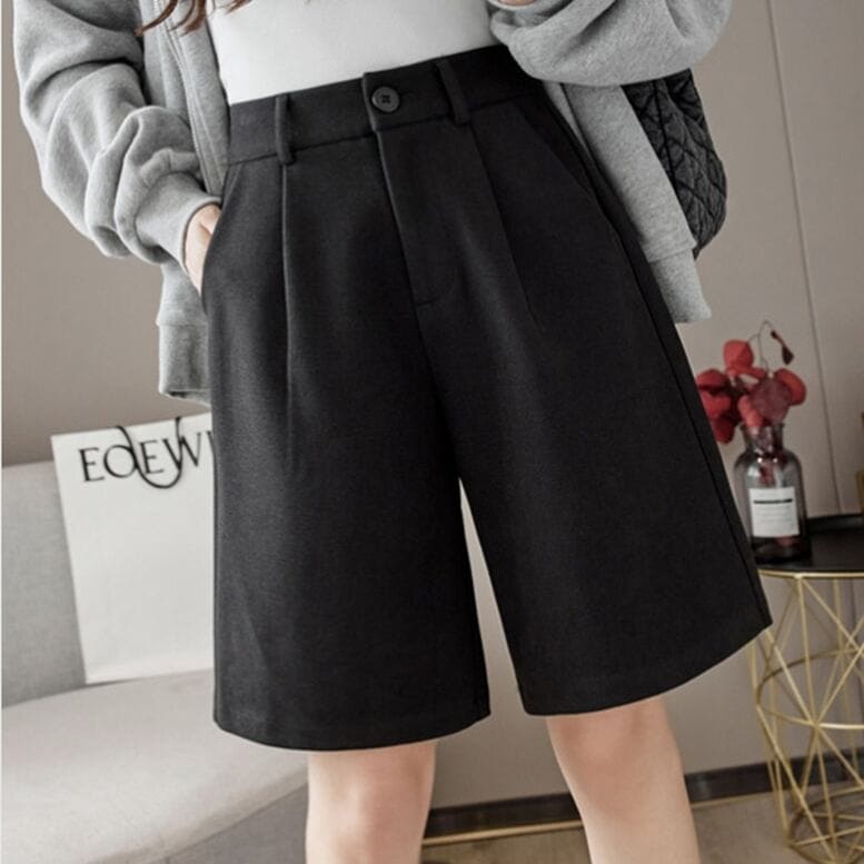 2color レディース テーパードハーフパンツ ボトムス パンツ ハーフパンツ テーパードパンツ スラックス 5分丈 ひざ上丈 タックパンツ 6,626円