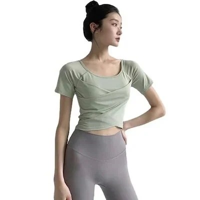 ヨガウェア胸パッド付き上着女性長袖運動ランニングストレッチトレーニングフィットネスウェア秋