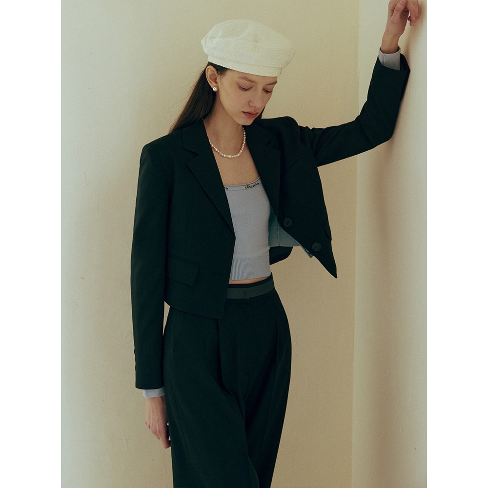 ROLAROLA クロップジャケット ブラック