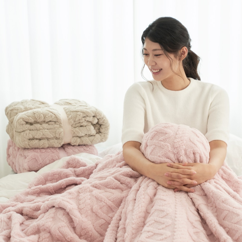 ニット掛け布団 (Knitted Blanket)