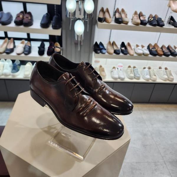 HC10 メンズブラウン スリムフィット フォーマルシューズ 3cm LCMD70U51485 (45265416)