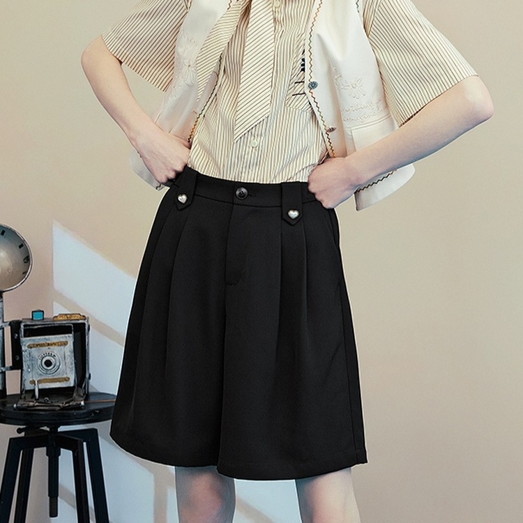 ボトムス パンツ ハーフパンツ キュロット ハイウエスト ポケット かわいい 大人可愛い きれいめ シンプル 上品 おしゃれ かっこいい カジュアル レトロ こなれ感 個性的 主役級 ラフ 存在感